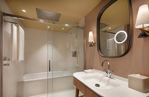 Castillejos Hotel | The Westin Madrid Cuzco