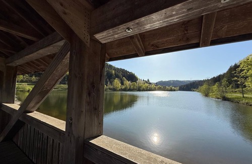 Hoefen an der Enz Ski Chalet | Tinyhouse Oase mit privater Sauna am Fluss im Schwarzwald