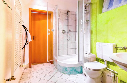 Feldmoching Apartment | To the realm of angels