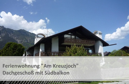 Garmisch-Partenkirchen Apartment | Top floor apartment in a prime location with a magnificent view