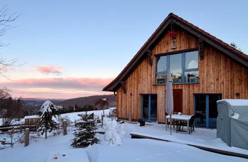 Berggieshubel Apartment | TOP moderne FeWo - Alpakahof zum Himmelreich, traumhafte Lage, Terrasse mit Weitblick, kostenfreier Parkplatz, Nähe Kurklinik, optional Sauna