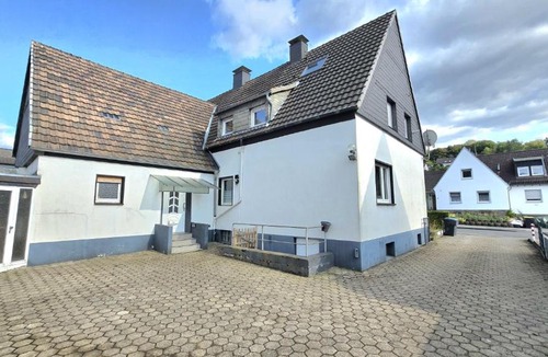 Iserlohn Apartment | TOP Monteurwohnung mit Terrasse, 6 Zimmer, voll ausgestattet, Wäsche inklusive, kostenfreier Parkplatz und WLAN - KP01