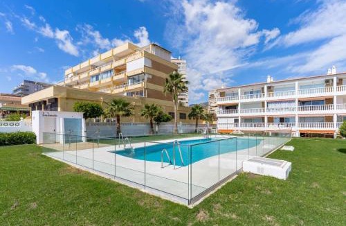 Torremolinos Apartment | Torremolinos Playamar Primera Linea de Playa Urb. La Farola
