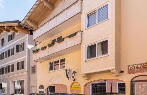Hopfgarten Markt Apartment | Town House 1