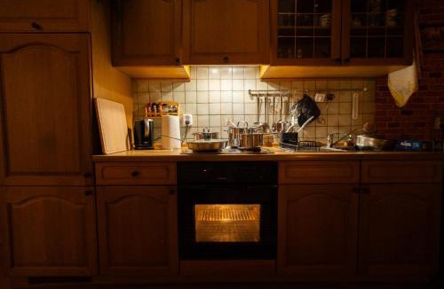 Lubstorf Apartment | Träumen unter Bäumen - Omas lütte Obstbutze am See