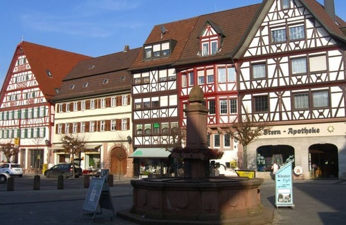 Tauberbischofsheim Boat Rental | Tranquil apartment near lake