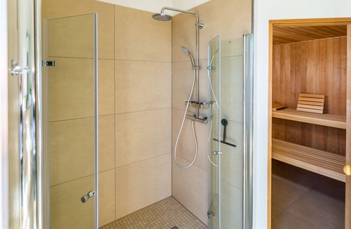 Schwerin Apartment | Traumhaftes Appartment mit Sauna, Seeblick und Stadtnähe