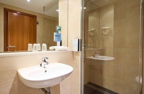 Cornella de Llobregat Hotel | Travelodge BCN Cornellá Fira