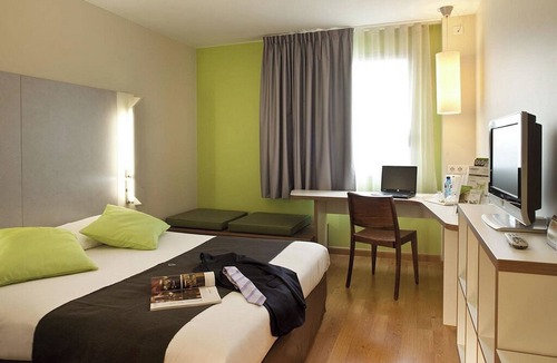 Cornella de Llobregat Hotel | Travelodge BCN Cornellá Fira