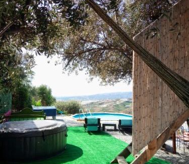 Rio Velez Ski Chalet | Treehouse ,Casa Arbol, with Spa