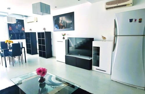 Hortaleza Apartment | Triplex with terrace San Chinarro