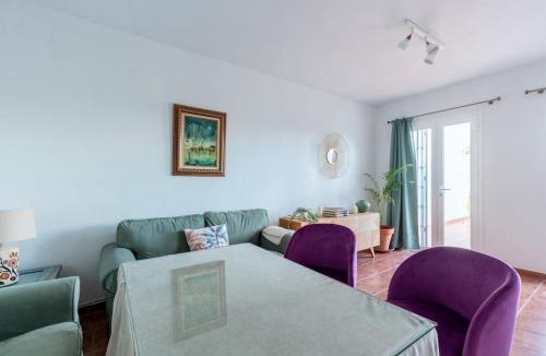 Gerena House | Tu escapada en Gerena, jardín y luz