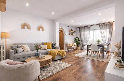Adelfas Apartment | Tu piso ideal en Retiro - Moderno y con estilo
