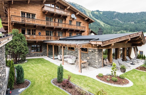 Holzgau Apartment | Type 4 - 2 bedrooms, two double beds, 4-6 pax - Pepi's Suites Lechtal