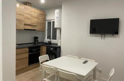 Almendrales Apartment | U2 Apartamento cerca de Metro