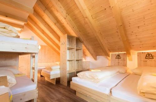 Imst-Gurgltal House | UALM Untermarkter Alm