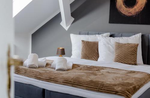 Munchen District Apartment | UNiQE I 100qm I 2 Schlafzimmer I Nähe Messe