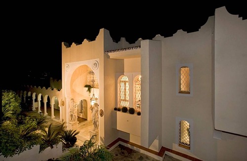 Nueva Andalucia Villa | UNIQUE LUXURIOUS AND PALACIAL VILLA