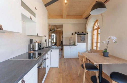 Buhlau Apartment | Unterkunft mit Kamin, Whirlpool und Sauna