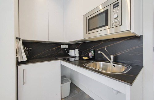 Costillares Apartment | Urban Almudena Apartment in Madrid
