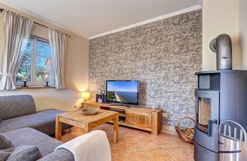 Kachlin House | Urlaub am Meer. Familienfreundlich mit Spielplatz und Teich