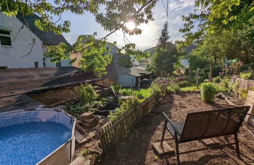 Rathmannsdorf House | Urlaubsmagie - Ferienwohnung Rothirsch - Garten & Saisonaler Pool - R3