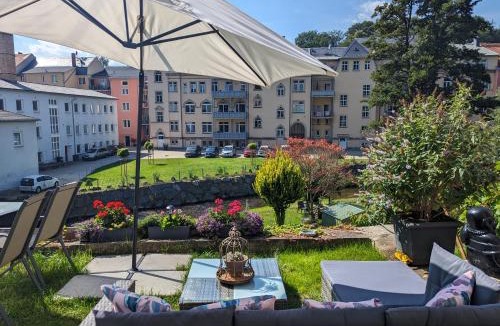 Sebnitz Apartment | Urlaubsmagie - Ferienwohnung Frischluft - Sauna & Saisonaler Pool - F3