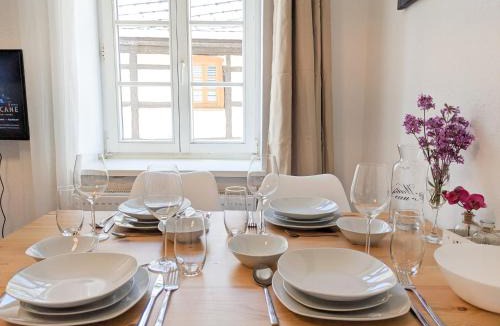 Sebnitz Apartment | Urlaubsmagie - Ferienwohnung Felsenfreund - Sauna & Saisonaler Pool - F0