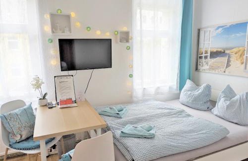 Sebnitz Apartment | Urlaubsmagie - Ferienwohnung Tautropfen - Garten mit Terrasse & Saisonaler Pool - H2
