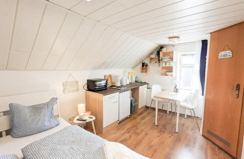 Sebnitz House | Urlaubsmagie - Ferienwohnung Tagtraum - Garten mit Terrasse & Saisonaler Pool - H4