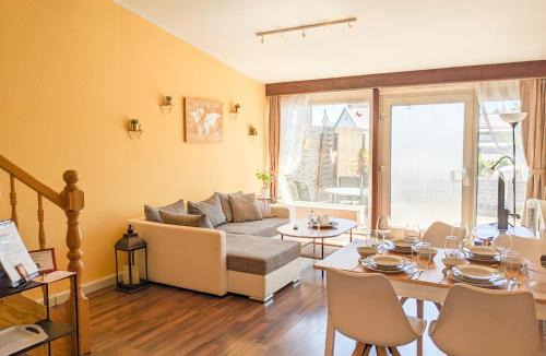 Lichtenhain House | Urlaubsmagie - Maisonette-Wohnung Wanderfalke - Saisonaler Pool - W3