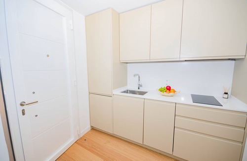 Hispanoamerica Apartment | Víctor De La Serna VDS28