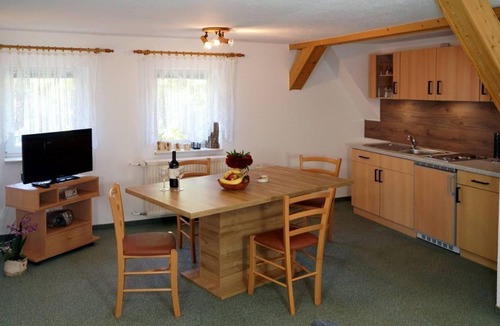 Hermsdorf-Erzgebirge Apartment | Vacation apartment 1 - Ferienwohnungen Kammbaude