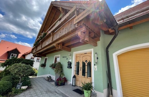 Neualbenreuth Apartment | Vacation apartment (70 sqm) on the second floor with balcony