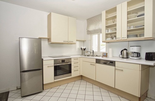Gohren Apartment | Vacation apartment close to the beach in a central location - Residenz Strandeck FeWo 05