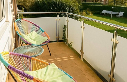 Schnetzenhausen Apartment | Vacation apartment 3 - Cozy, modern & central on Lake Constance