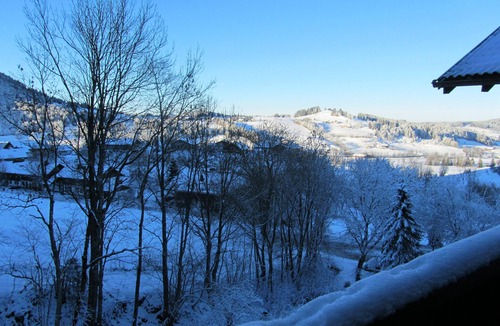 Missen-Wilhams Apartment | Vacation apartment, indoor pool and sauna, WLAN, south-facing balcony in a quiet location