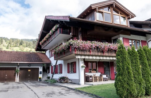 Vorderhindelang Apartment | Vacation apartment/apartment for 6 guests with 83m² in Bad Hindelang (183722)