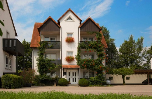 Bad Windsheim Apartment | Vacation apartment - Kur & Golf Ferienwohnungen Wattenbach