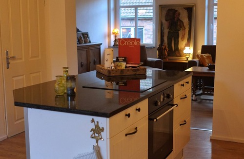Geilenkirchen Apartment | Vacation apartment at the Erzählkaffee - with fireplace and bathtub