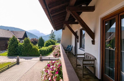 Weissbach an der Alpenstrasse Apartment | Vacation apartment - Guesthouse Aschauer