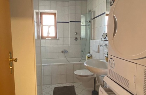 Weissbach an der Alpenstrasse Apartment | Vacation apartment/apartment for 2 guests with 58m² in Schneizlreuth (273337)