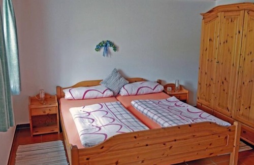 Schleching Apartment | Vacation apartment 1, up to 5 persons, 65 sqm, 2 separate bedrooms