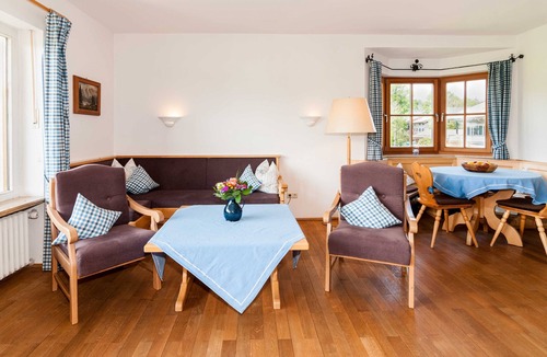Egern Bed & Breakfast | Vacation apartment 11 - Guest house Ferienwohnungen Liedschreiber GbR
