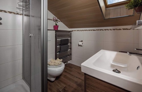 Aufham Apartment | Vacation apartment 2 Untersberg, up to 5 persons, balcony