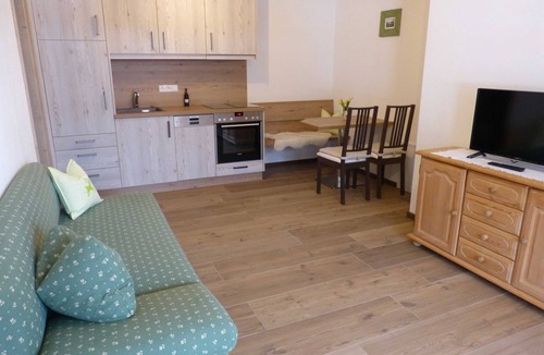 Kreuth Apartment | Vacation apartment 4 Resi - Guesthouse Becher, Kreuth-Point