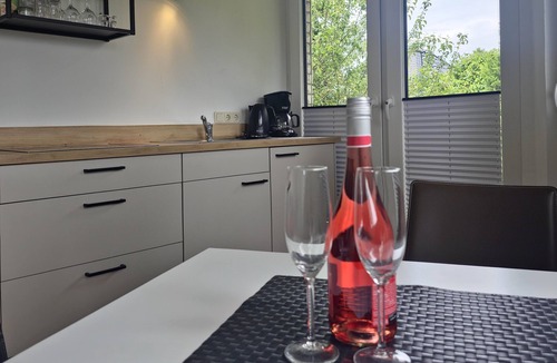 Neeberg House | Vacation apartment 5 - boathouse: compact, dog-friendly & with a large terrace