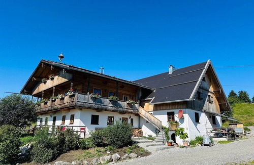Bernbeuren Apartment | Vacation apartment/apartment for 6 guests with 75m² in Bernbeuren (295975)