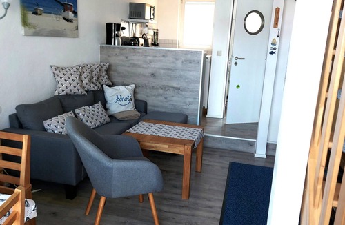 Thiessow Apartment | Vacation apartment Ahoy: beachside retreat for 4 people with terrace and WiFi