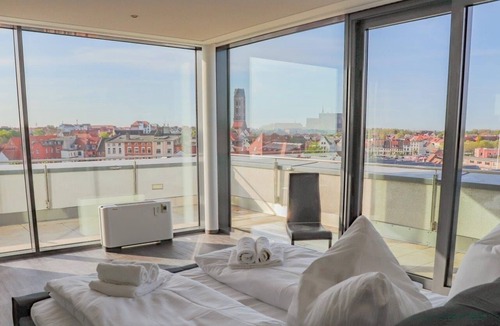 Wismar Apartment | Vacation apartment/apartment for 6 guests with 270m² in Wismar (301811)